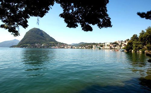 vista sul lago di lugano dai nostri appartamenti in affitto